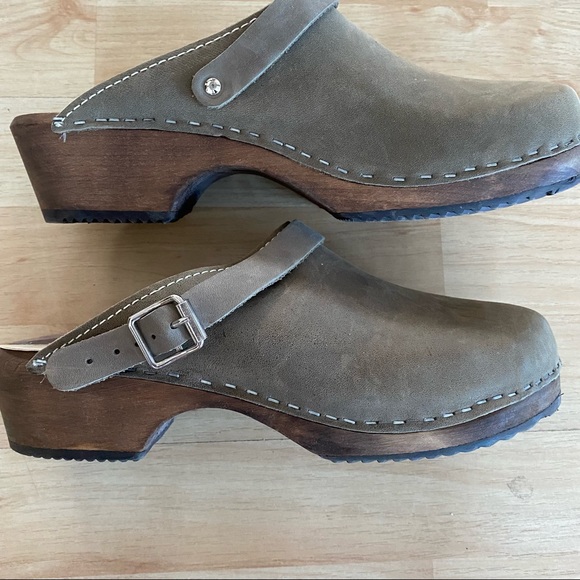 Lotta’s From Stockholm Classic Suede Clogs - Picture 7 of 16